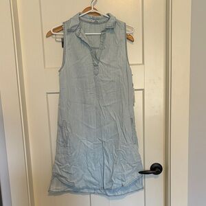 Dex Light Blue Sleeveless Midi Dress